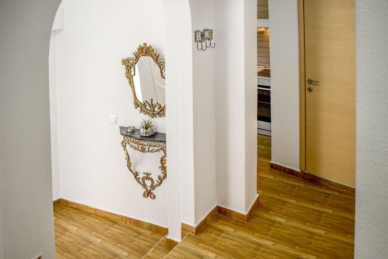 La Maison Plakes 3 Bdr Apt Skiathos Town Bagian luar foto
