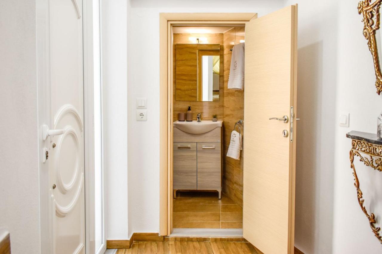 La Maison Plakes 3 Bdr Apt Skiathos Town Bagian luar foto