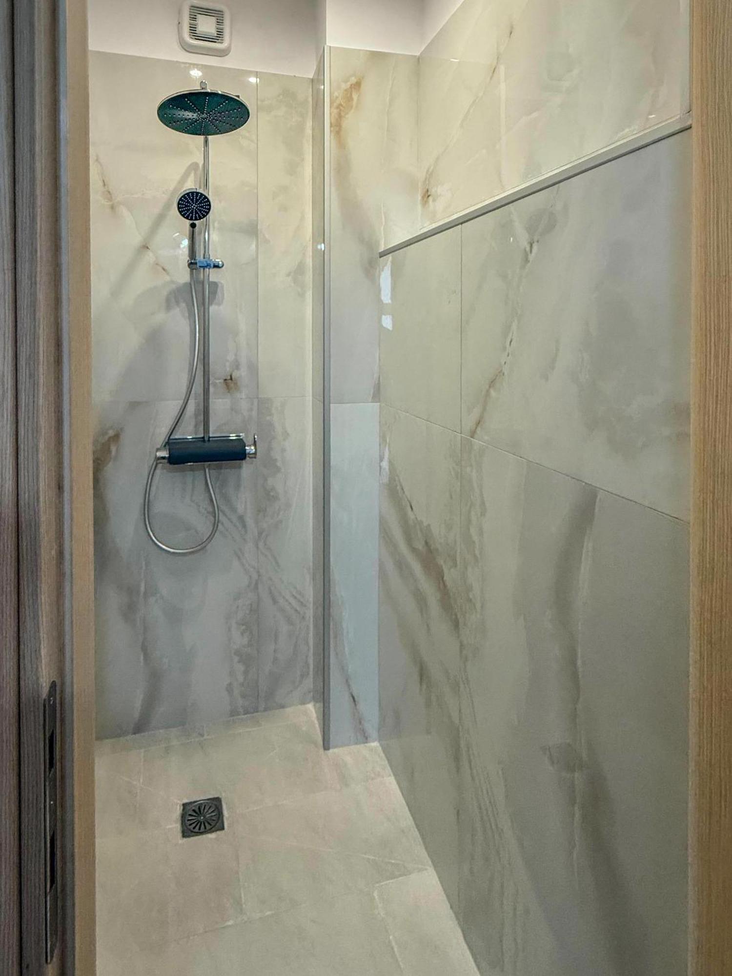 La Maison Plakes 3 Bdr Apt Skiathos Town Bagian luar foto